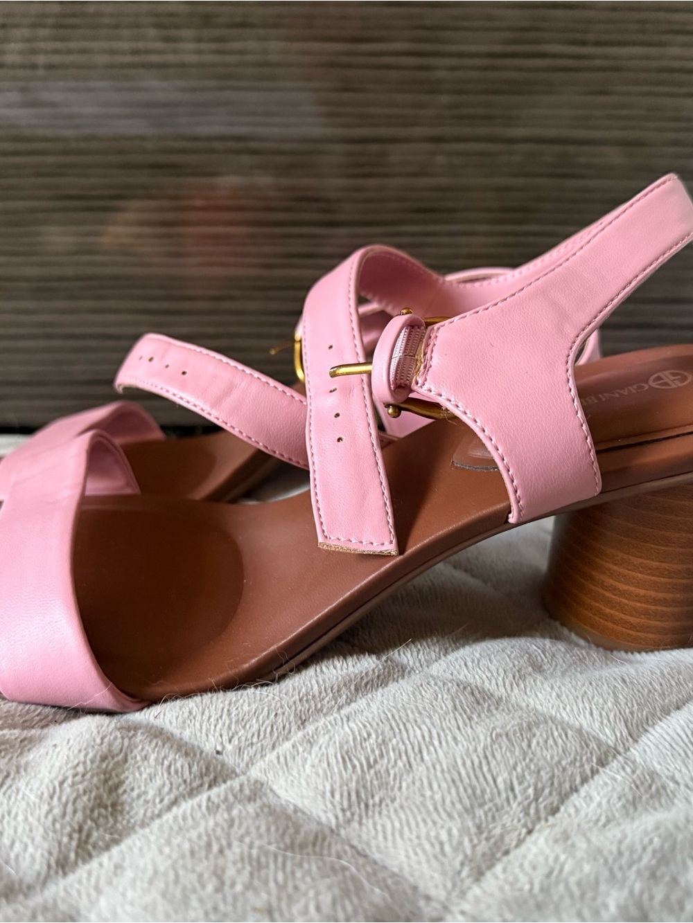 Giani Bernini Pink Leather Block Heel Sandals with Gold Buckles